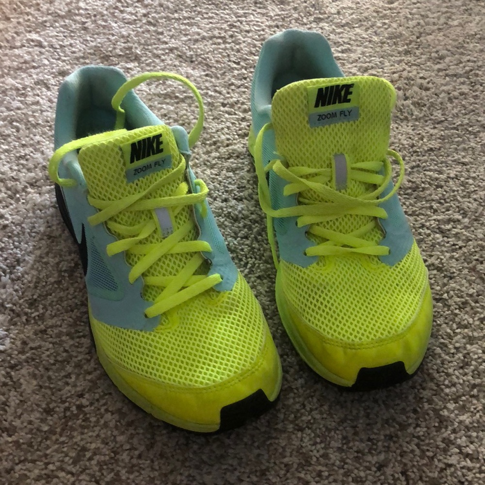 NIKE ZOOM